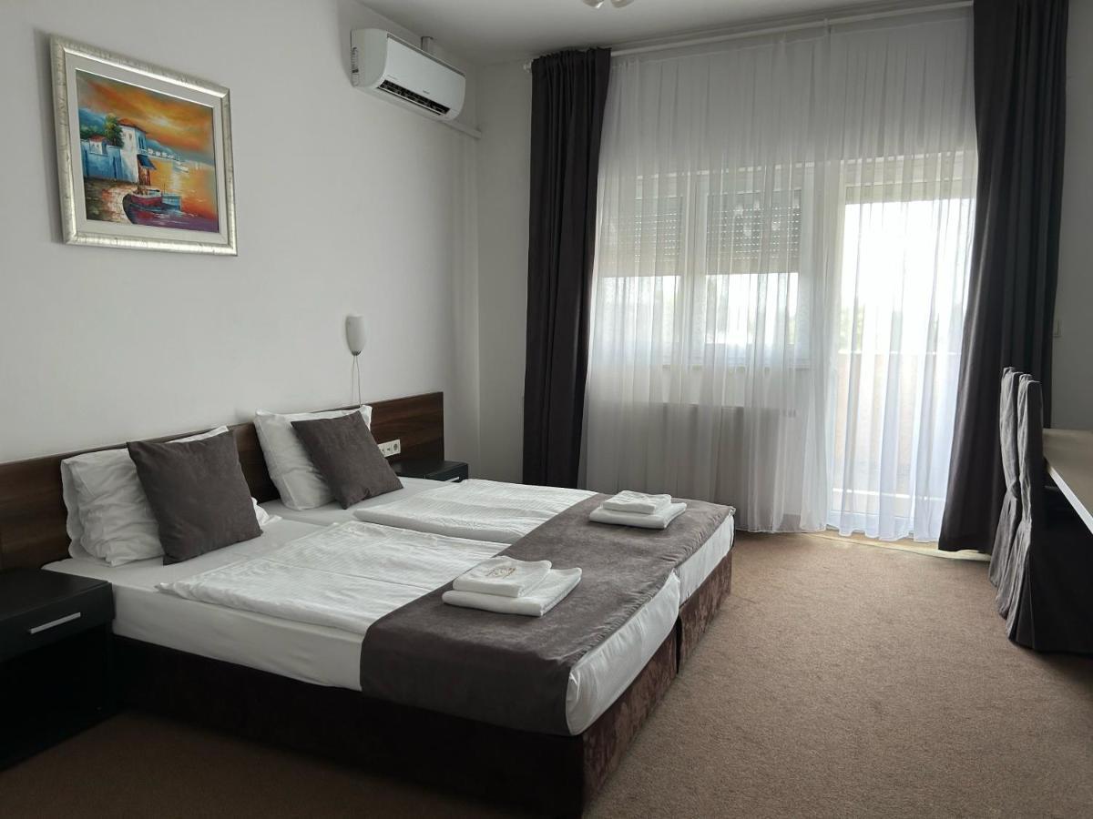 Rooms Laguna Сесвете Екстериор снимка