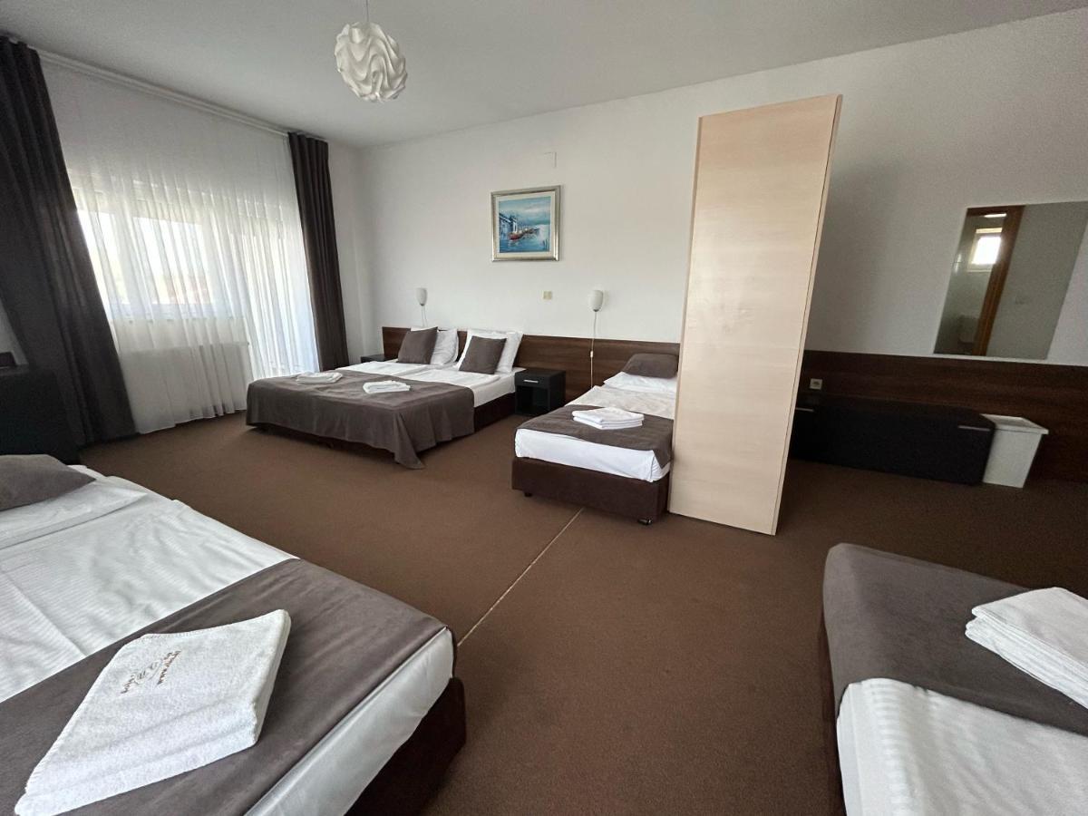 Rooms Laguna Сесвете Екстериор снимка