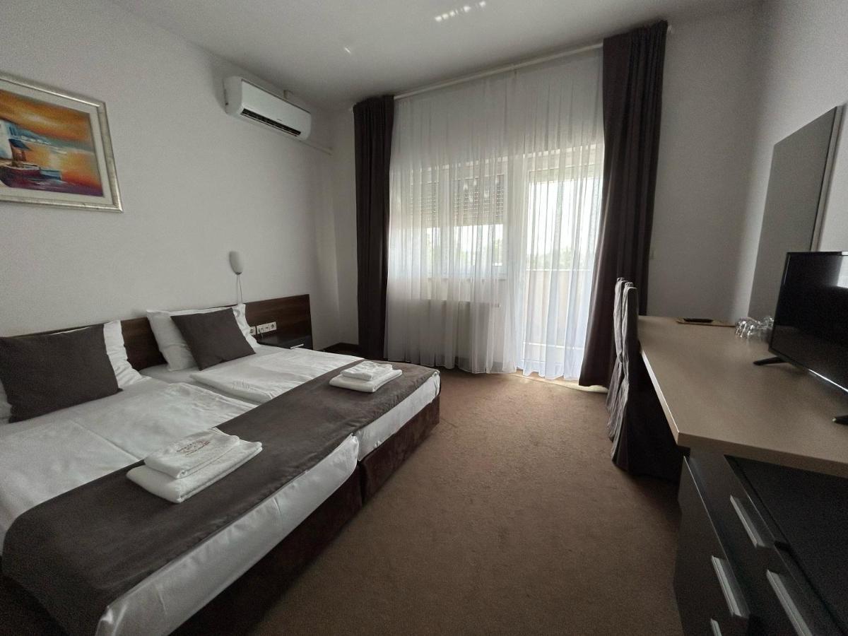 Rooms Laguna Сесвете Екстериор снимка