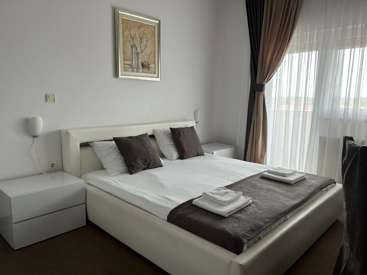 Rooms Laguna Сесвете Екстериор снимка
